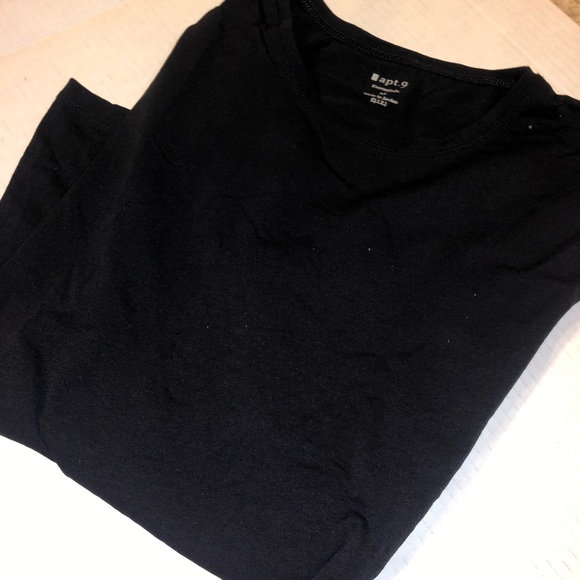 Black shirt - Picture 3 of 4